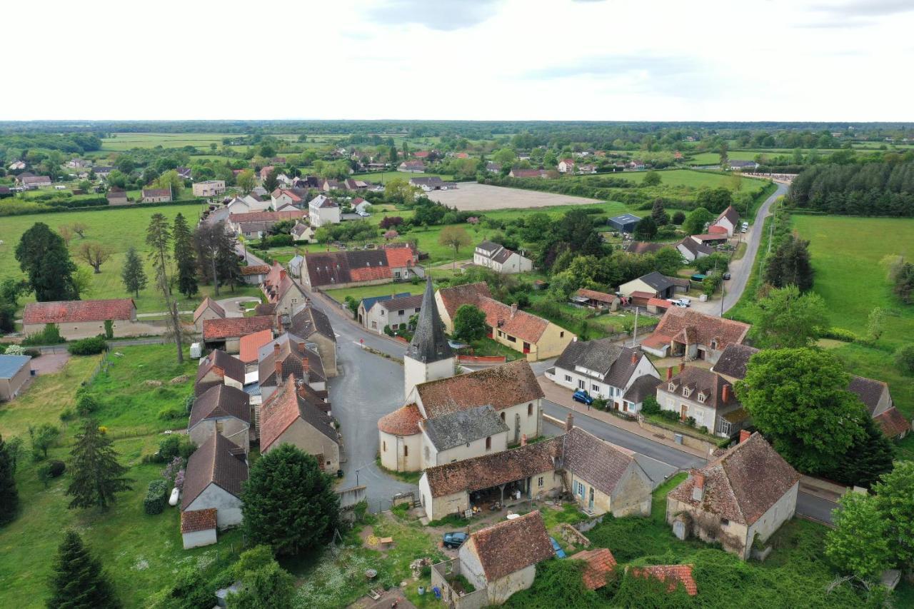 Maison entière chaleureuse et confortable Mornay-sur-Allier Extérieur photo